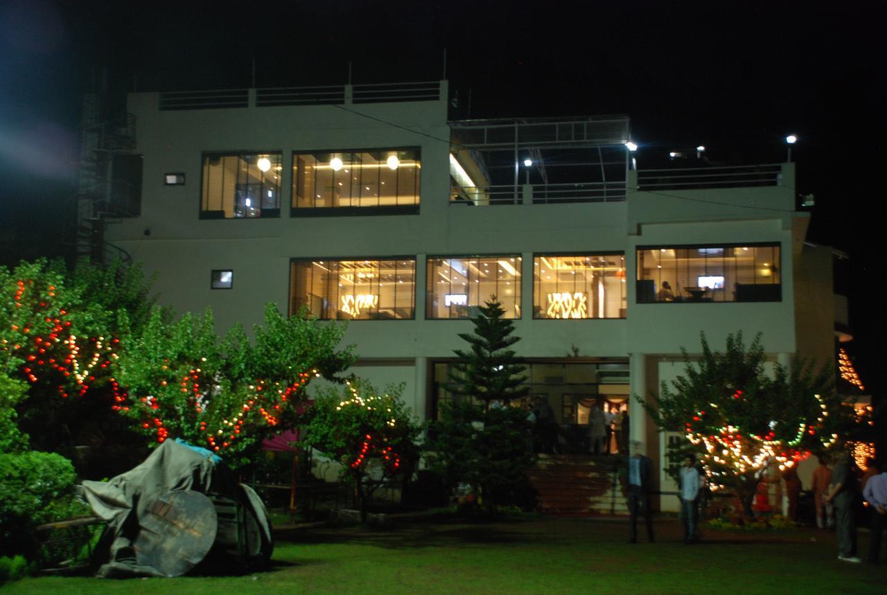 Centarosa Resort Chail Exterior photo